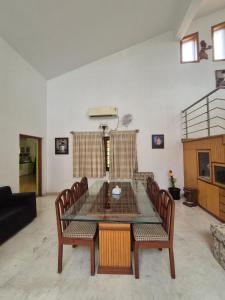 Charus Villa By Elite Stays