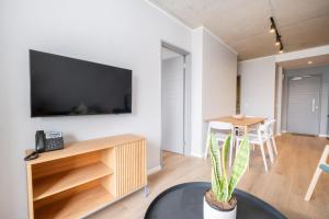 716 Riverlands - Lux 2 Bedroom Apartment