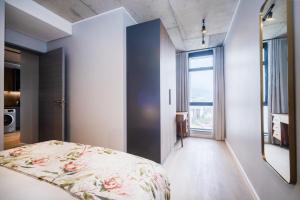 716 Riverlands - Lux 2 Bedroom Apartment