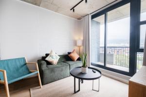 716 Riverlands - Lux 2 Bedroom Apartment