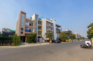 Hotel Sarla Residency