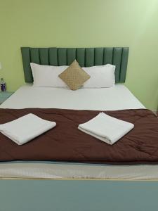 3 WONDERS Tarkarli Hotel and Restaurent