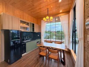 Kem Rose Trại Mát