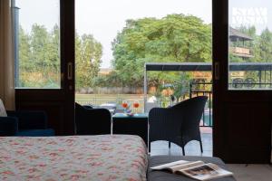 StayVista at Villa Aera with Pool, Lawn