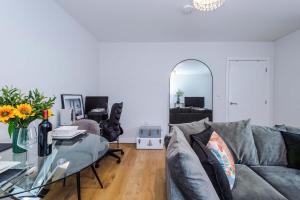 Perfect 1 Bed Flat in Chester by 53 Degrees Property - City Centre Location!