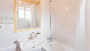 Villa Cañadu Nerja by Ruralidays