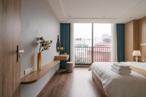 H Vista - The Zen Suites Hanoi