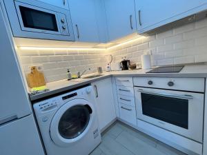 Urban Place in Marbella close to beach with pool and garage