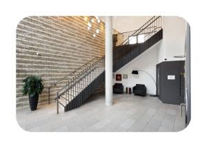 2BR Apartment with Balcony Near O2 Arena London