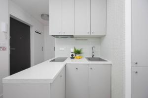 Ochota Bright Studio for 4 Close to Och Teatr by Noclegi Renters