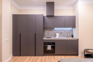 Valdemara Street Apartments by Innorental
