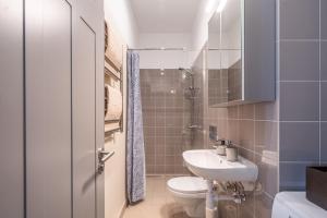 Valdemara Street Apartments by Innorental