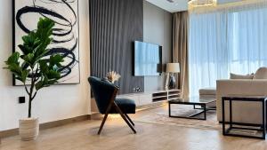 1BDR near Circle Mall with Sauna, Jaccuzzi and Gym