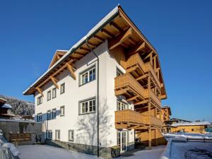 Apartment in Brixen near Ski Lift