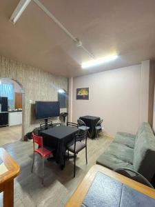 Habitaciones a 7 Minutos del Movistar a pie, San Ignacio 1230 con Baño