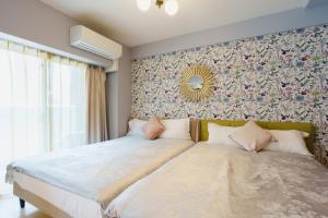 Just a short walk 道頓堀1min 日本橋駅30-second 黒門市場 心斎橋 Glico Sign Dotonbori Guesthouse 天空の室 1