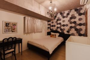 Just a short walk 道頓堀1min 日本橋駅30-second 黒門市場 心斎橋 Glico Sign Dotonbori Guesthouse 天空の室 1