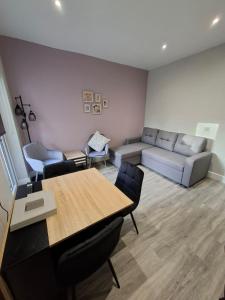 Douglas House By Cliftonvalley Apartments