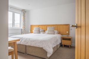 Hedgehogs Cottage - luxury riverside cottage in Coniston