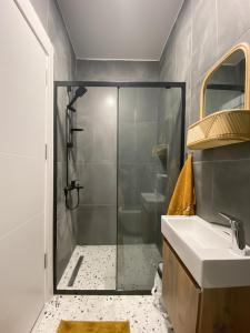 Cosy flat with a garden in central Kadikoy