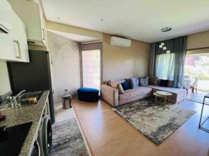 Luxury Prestigia Golf City jade