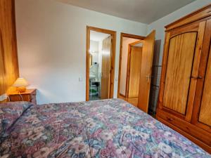 Chimenea, terraza y parking- Tu refugio acogedor - Besiberri 3