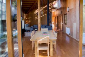Casa moderna en el bosque
