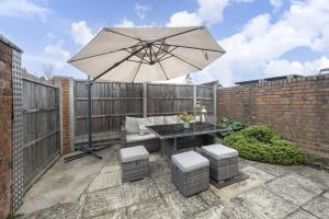 Central 5 Bedroom Home Close to Gloucester City