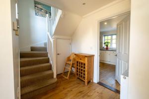 7 Sanctuary Court - sleeps 12 - Thorpeness - Aldeburgh Coastal Cottages - Close to the Beach, Golf and the Country Club