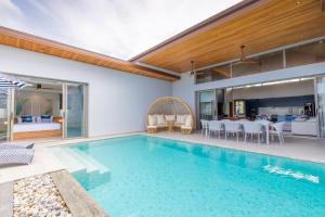 The S Villas