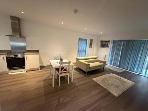 Cozy Arsenal home for all