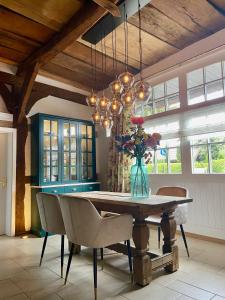 Cottage am See mit Garten und Kamin