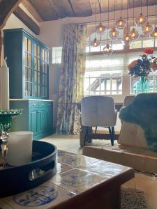 Cottage am See mit Garten und Kamin