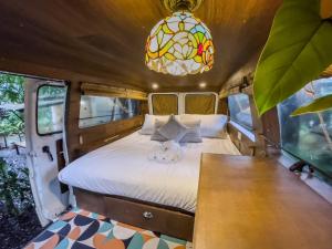 Kelana Nest Camper and Shed - Monkeys, Bats, AC, PetFriendly, BBQ