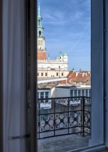 Oysters & Bubbles Gastro Rooms Rynek Square
