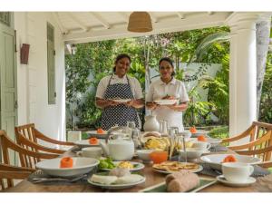 Wijaya Giri - 6BR Villa, Walkable to Beach, Pool, Cook