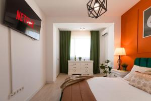 Ivory Residence - Modern Minimalist Studio Apartment