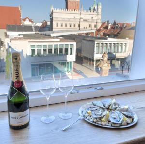 Oysters & Bubbles Gastro Rooms Rynek Square