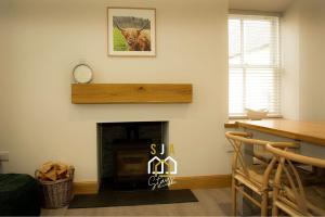 Beachside Cottage - SJA Stays - Modern 3 Bed House
