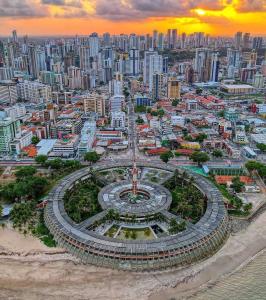 5 minutes from Bessa beach