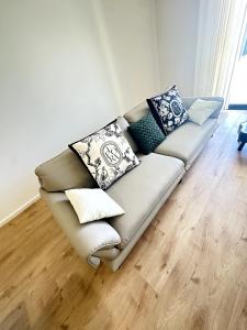 Brand New Galaxy Homes - Luxury Stay Racecourse