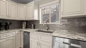 Lakeside Haven - Condo for 8