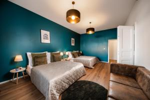 Majestic Square View Residence