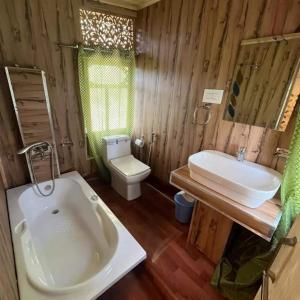 House boat house of common