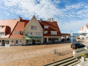 Apartment Marie Antoinette by Interhome