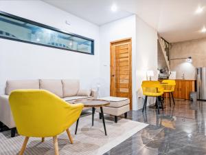 Eden Villa - Verdant Garden