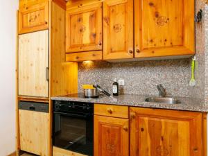 Apartment Residenza Chesa Margun 57-3 by Interhome