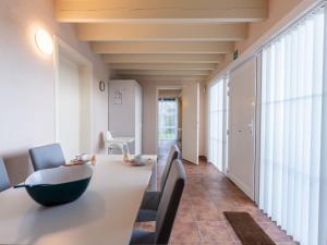 Holiday Home Polderzicht with parking by Interhome