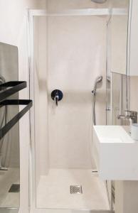 Warm 18m ideal for couple in Paris