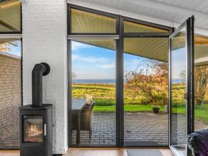 Holiday Home Sigbrit - 100m from the sea by Interhome